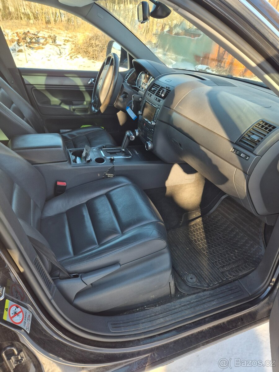 VW Tuareg 3.0 tdi - 9