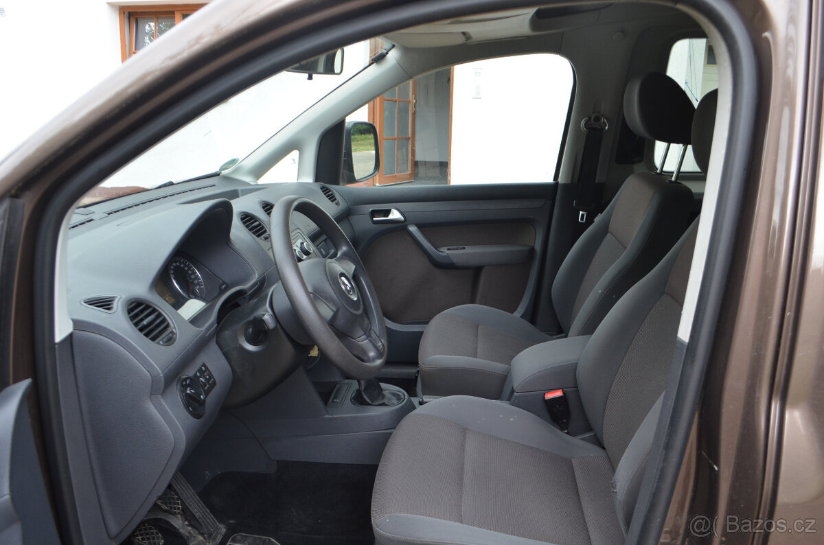 PRODÁM VW CADDY 1.2TSI LIFE 2013 135.000KM, TAŽNÉ - 9