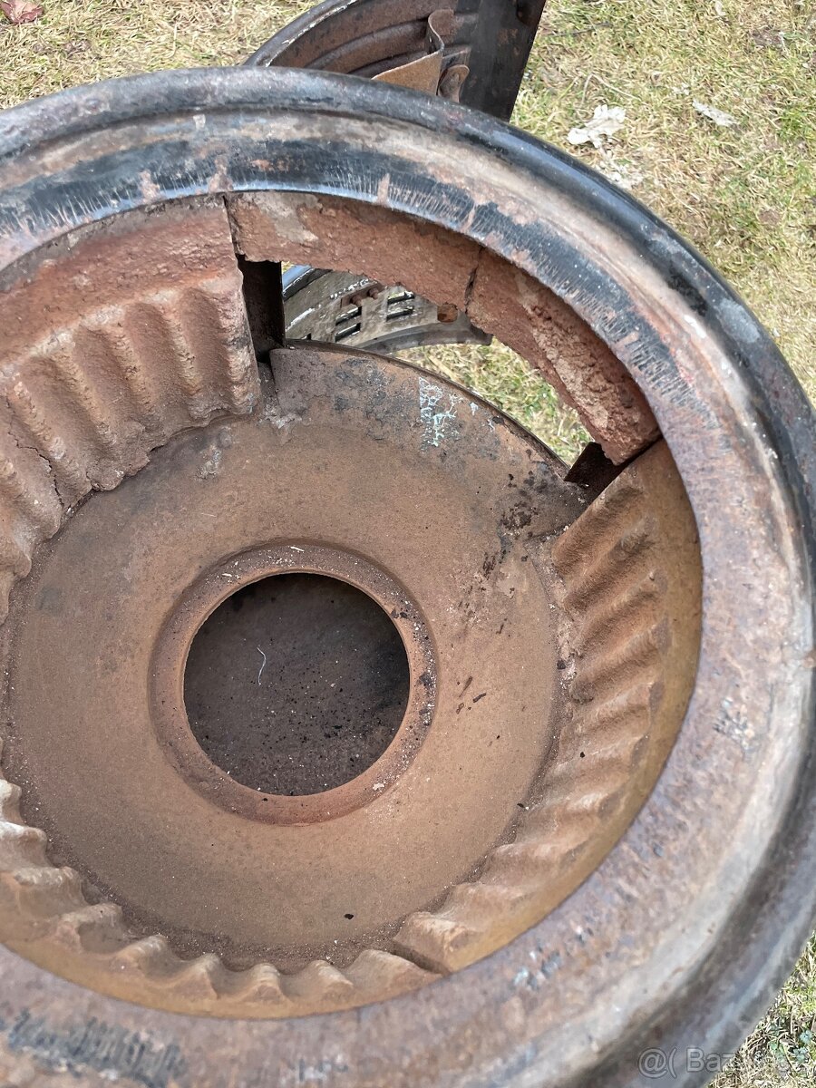 Prodám stará lázeňská kamna - 9