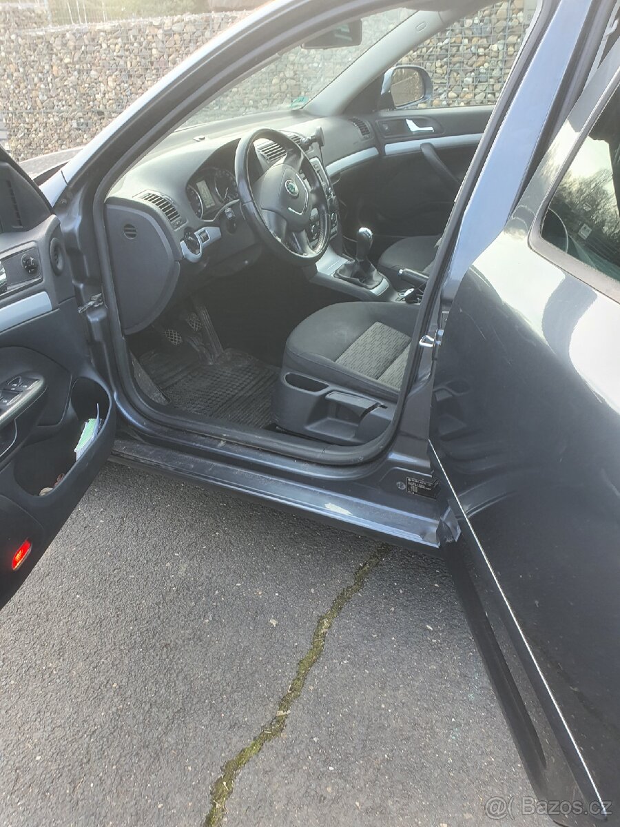 Škoda Octavia 2 combi 1.6TDI 77 kw elegance - 9