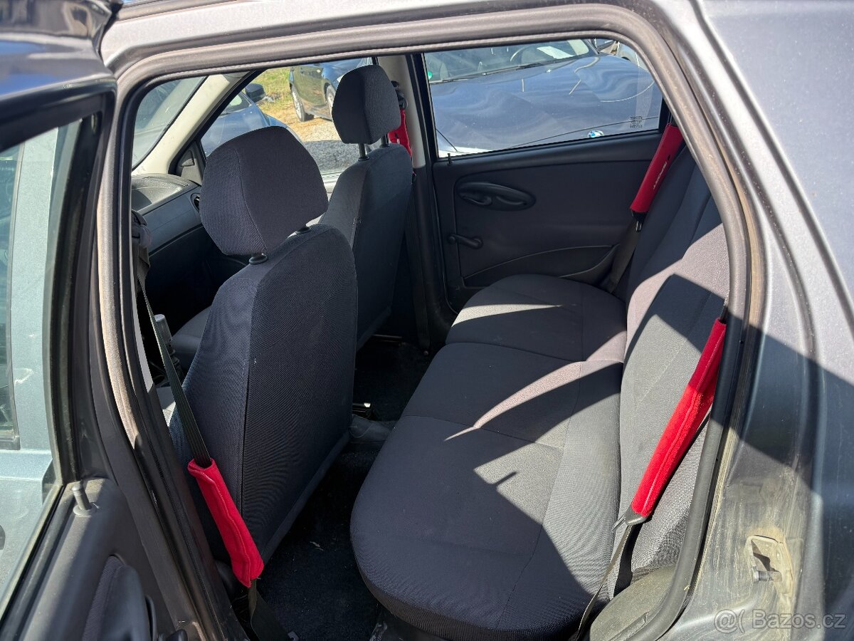 Fiat Punto 1,2i 44 kw.jen 105t.km..klima 2004 - 9