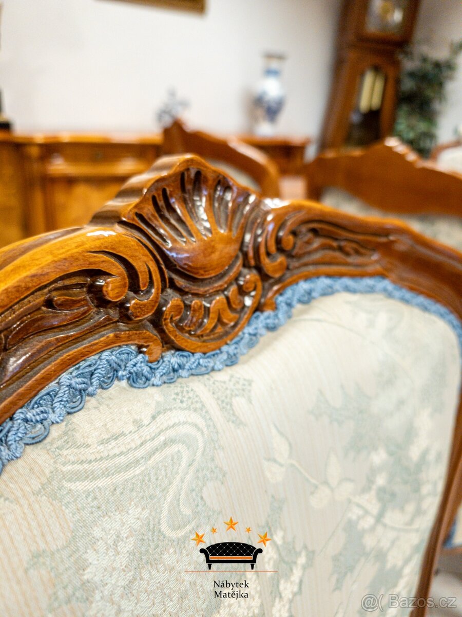 Luxusní barokní jídelní set – stůl + 6 židlí + velká vitrína - 9