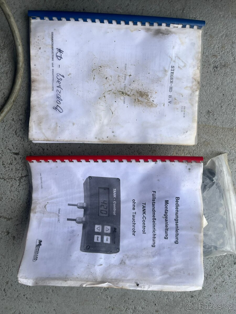 Tažený postřikovač SIEGER ( AgriFac) TSMR 3000 l , 24 m - 9