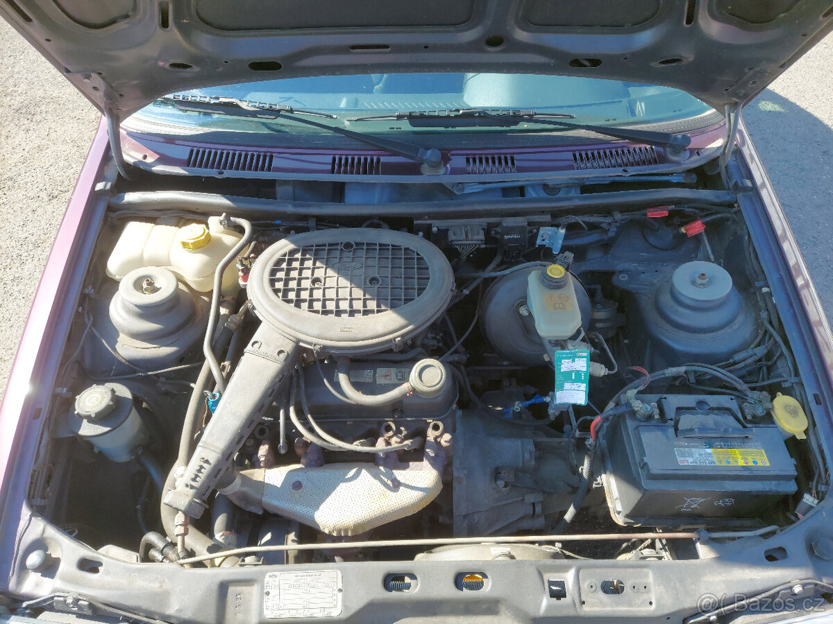 FORD FIESTA 1.3i - 9