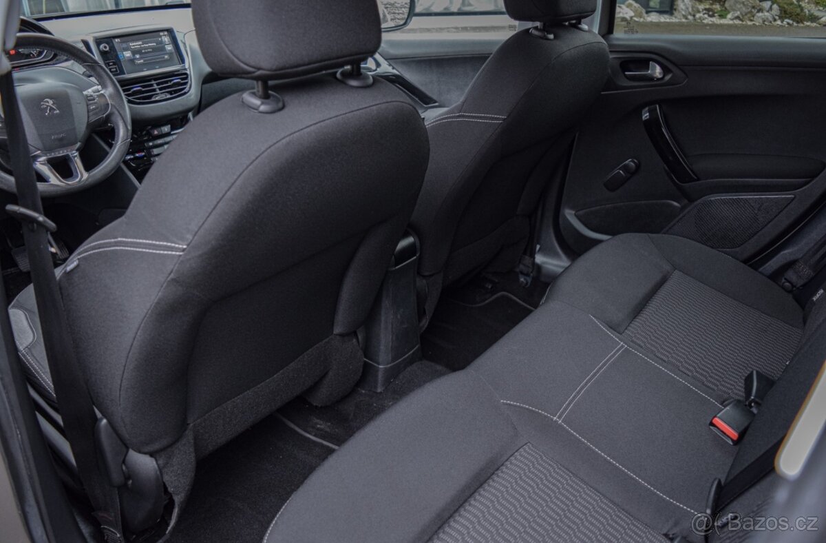 Peugeot 208 1.2 Active 2015 - 9