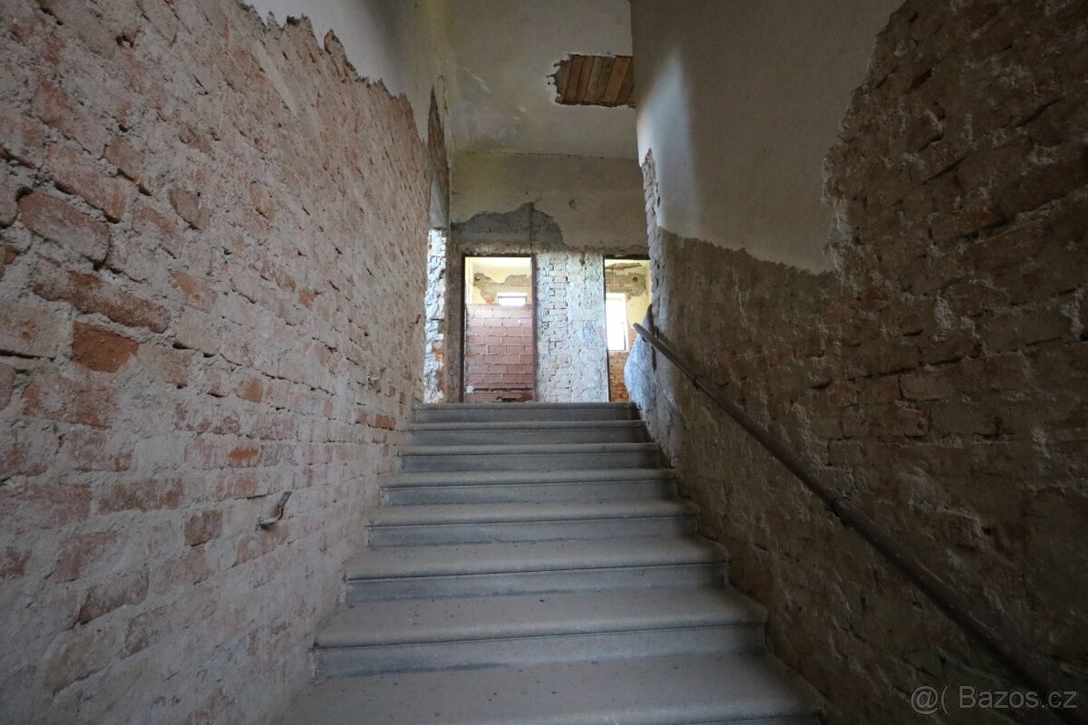 Prodej komerčního objektu Klokočov - 9