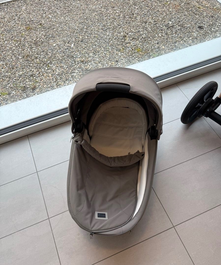 Cybex e-Priam - 9