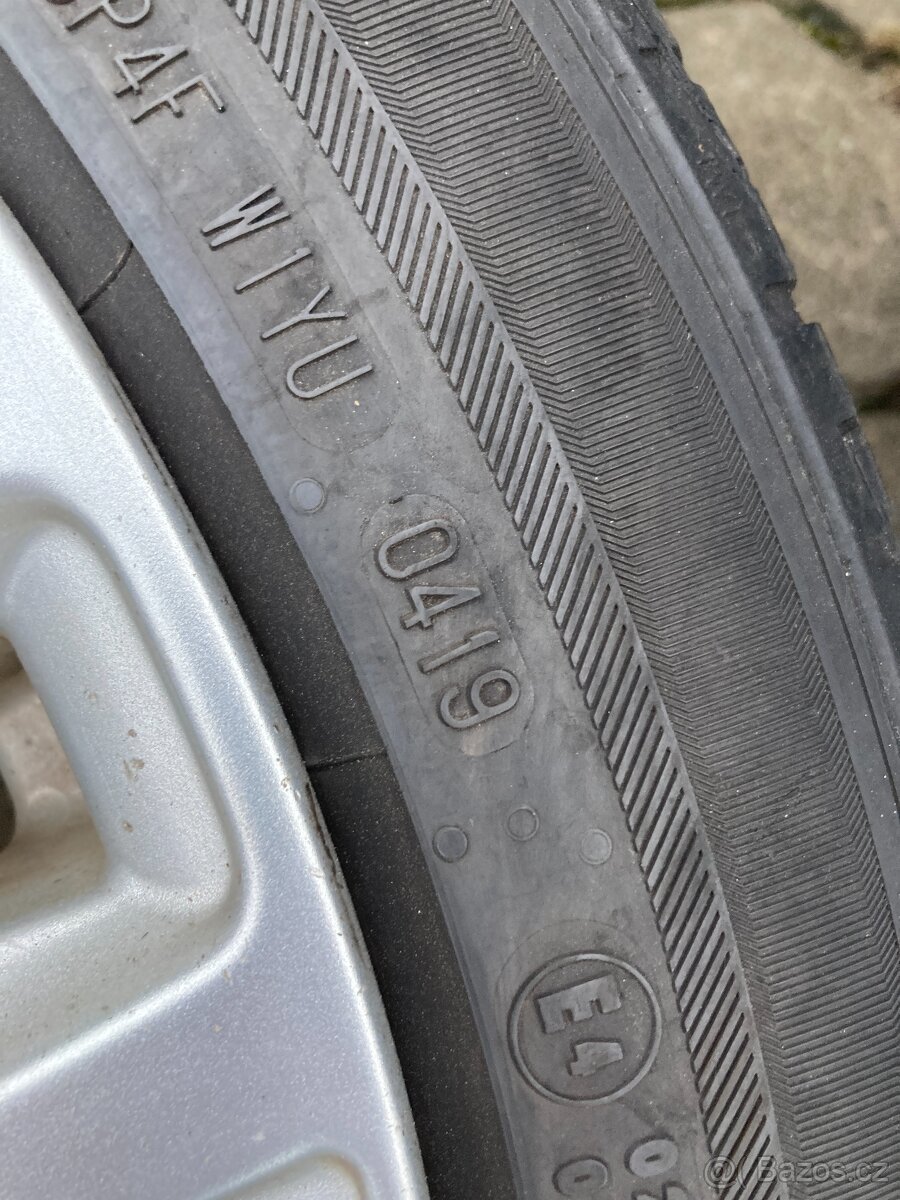 Sada alu kol z vozu BMW, rozteč 5x120, pneu letní - 9