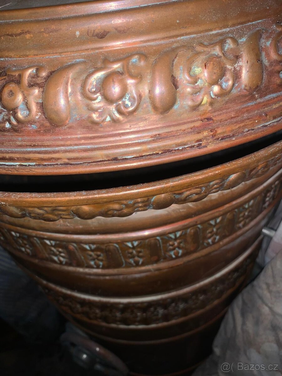 Měděné starožitné nádoby z koloniálu - 9