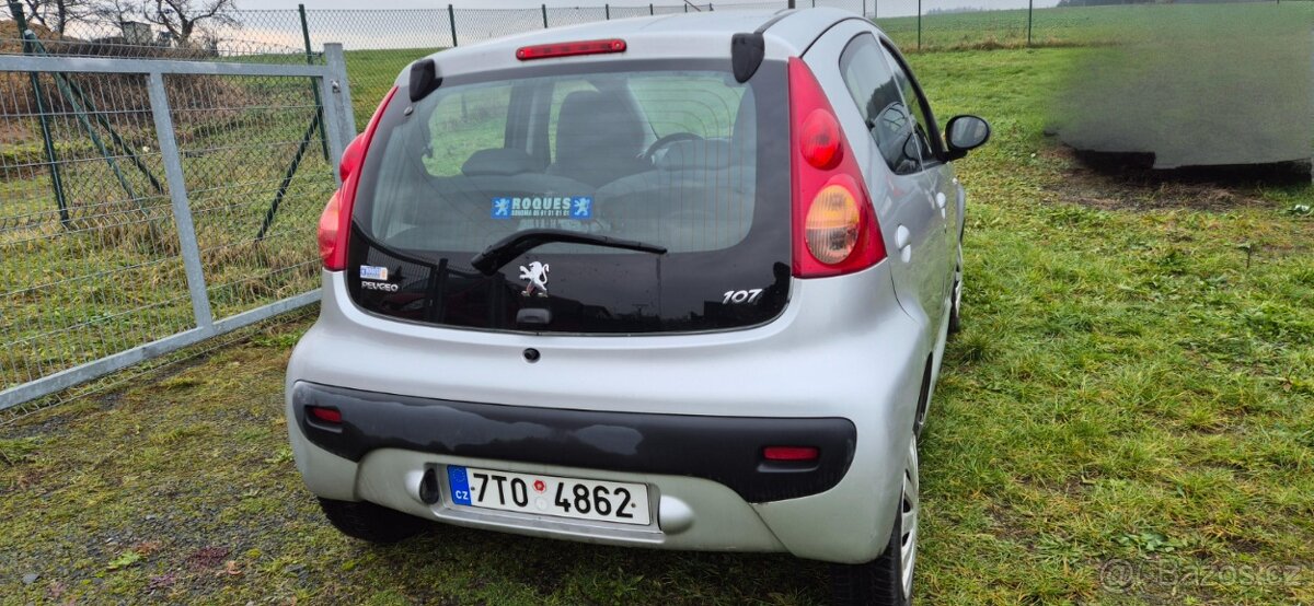 Peugeot 107 1.0 - 9