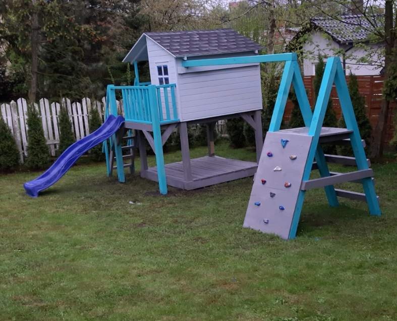 dřevěný domek pro děti - 9