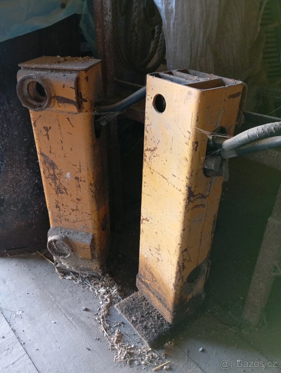 Podkop na smykový nakladač - 9