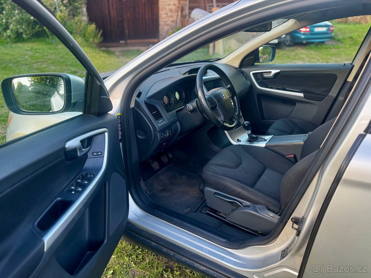 Prodám Volvo XC60 AWD 2.4D - vada převodovky - 9