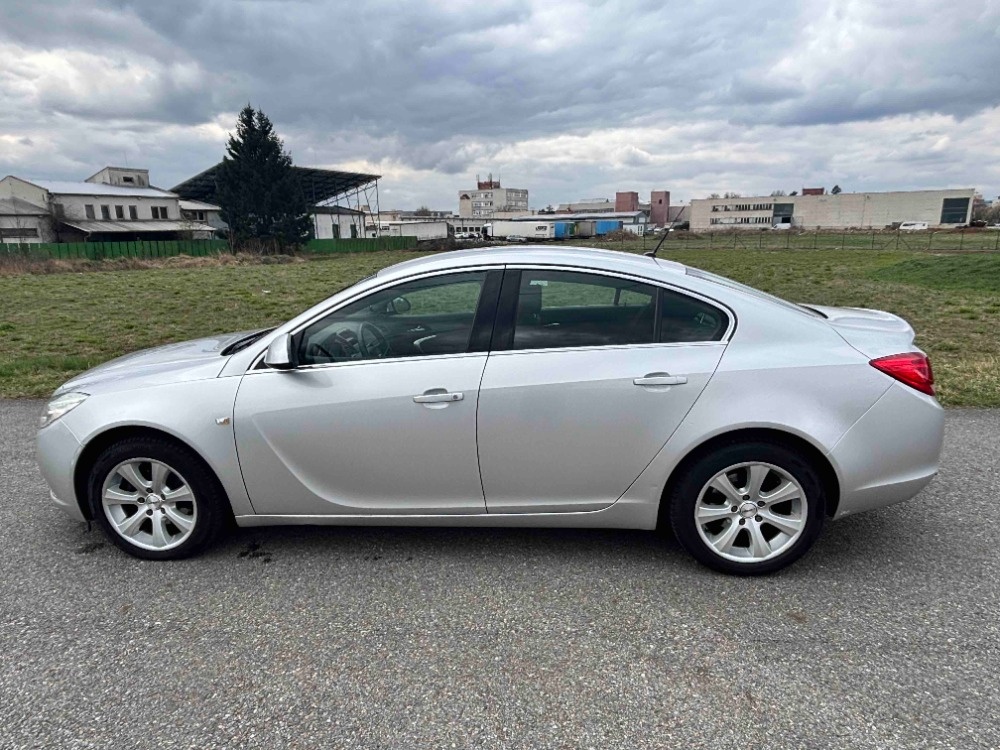 Opel Insignia 2,0 cdti - 9