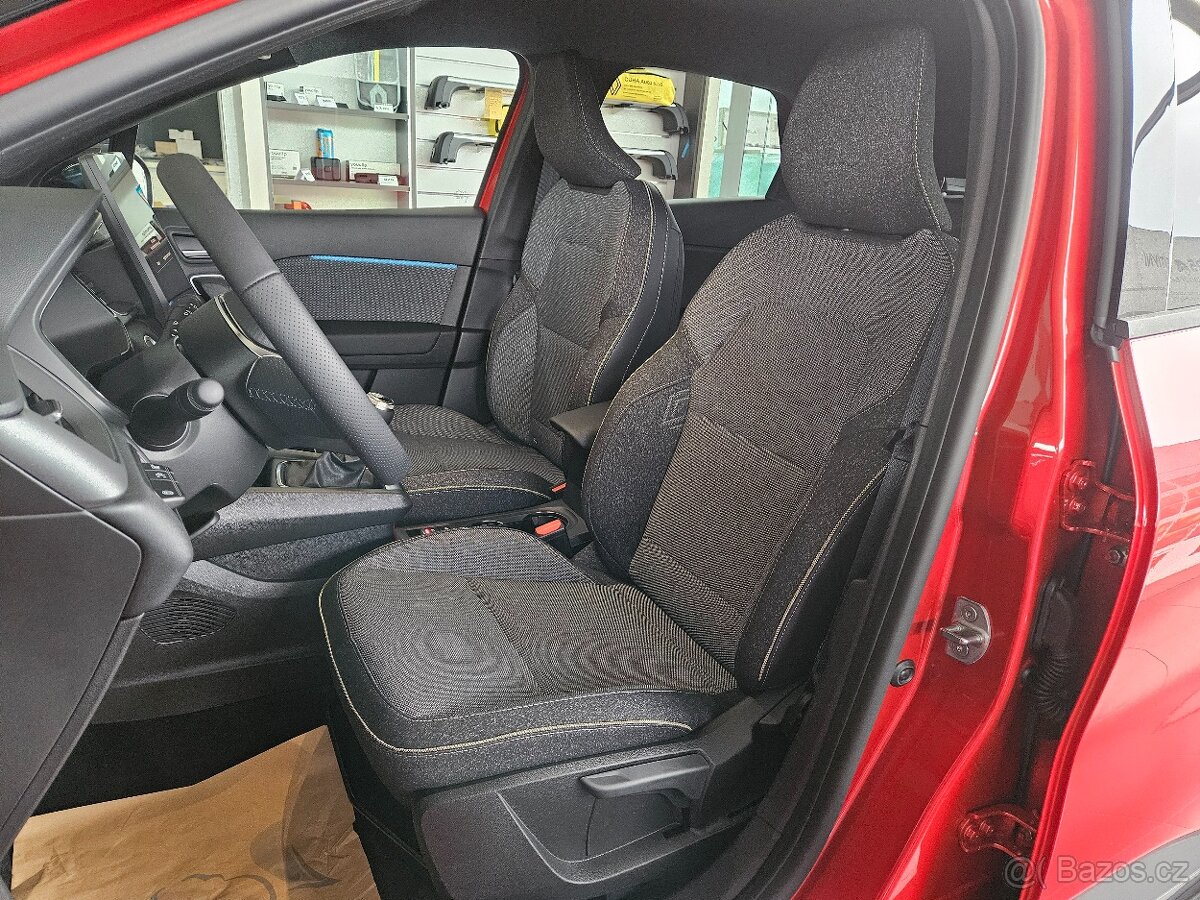 Renault Captur Techno TCe 90 E6W - NOVÝ - 9