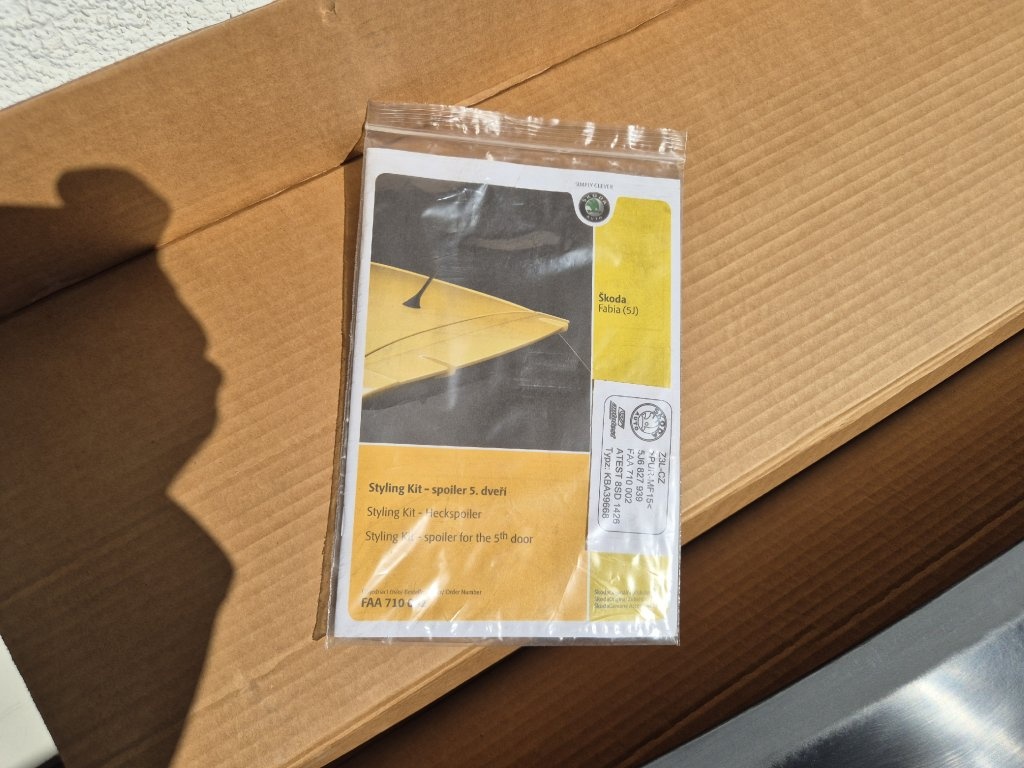 Škoda Fabia II střešní spoiler - 9