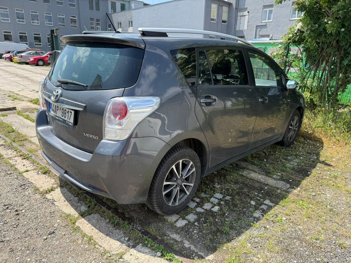 Toyota Verso r.v. 2015 - 9