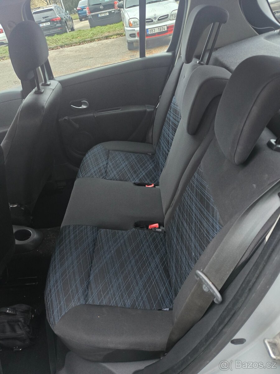 RENAULT CLIO 1,5 DCI - 9