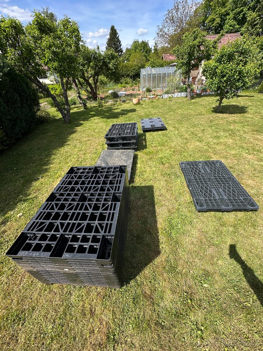 PLASTOVÉ PALETY (Hradec Králové) - 9