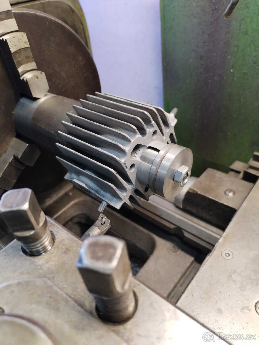 Soustruh zmm/3mm typ c11 točná délka 1500 - 9