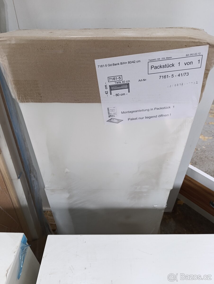 Nová lavice, botník. - 9