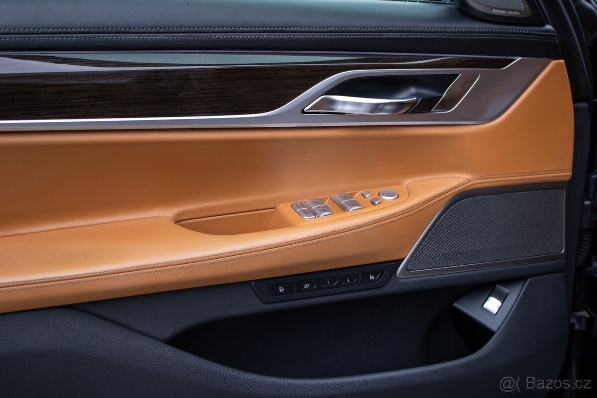 BMW Rad 7 750Li xDrive A/T 2018 - 9
