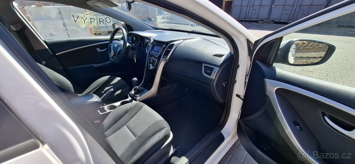 Hyundai i30, 1.4, 73kw, 2013 - 9