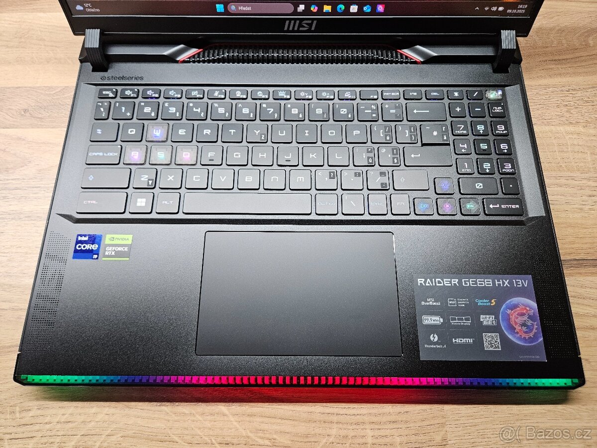 4K 16" UHD_MSI RAIDER GE68HX_i9-13950HX_32GB_RTX 4070 8GB - 9