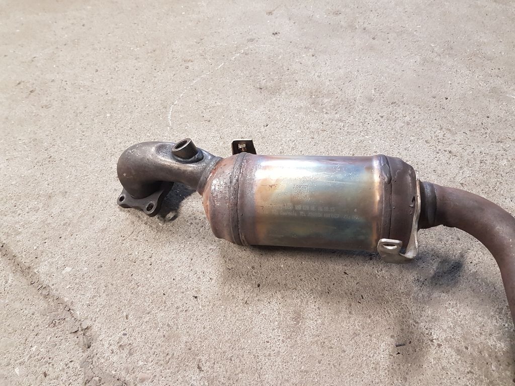 Řídící jednotka motoru 1,6 16V Škoda Roomster 03C906057D - 9