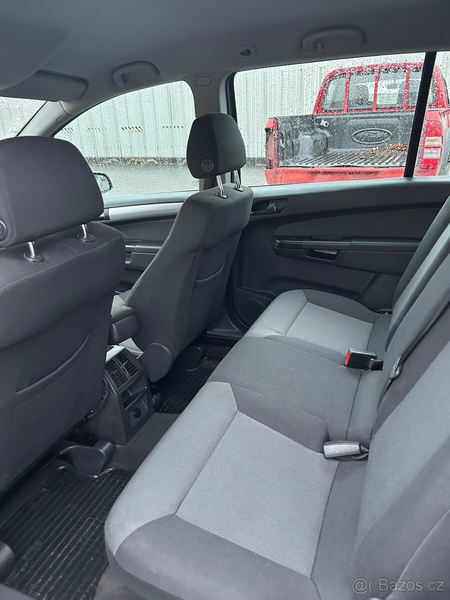 Opel Zafira 2.2 Direct, 7 míst R.V 2007 - 9