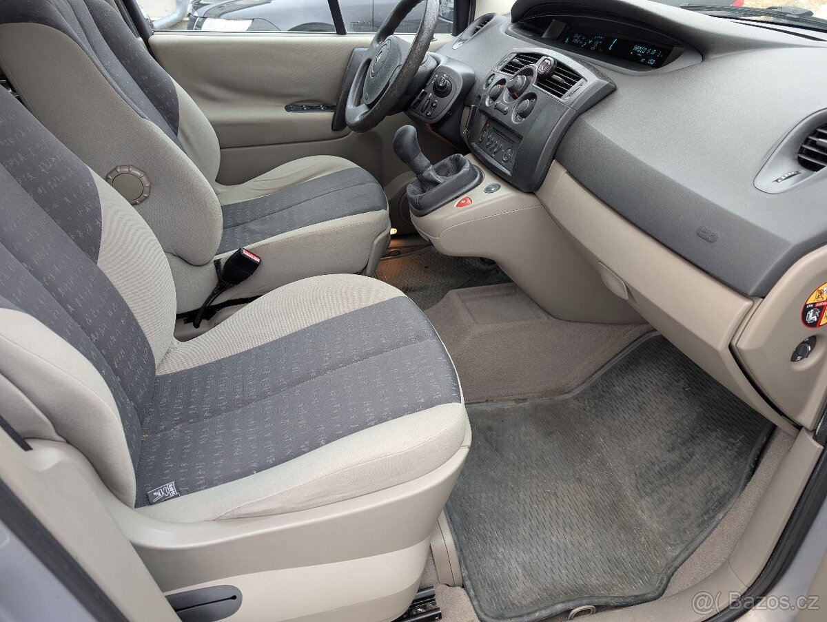 RENAULT MEGANE SCENIC 1,6i 83kW 2005 - 9