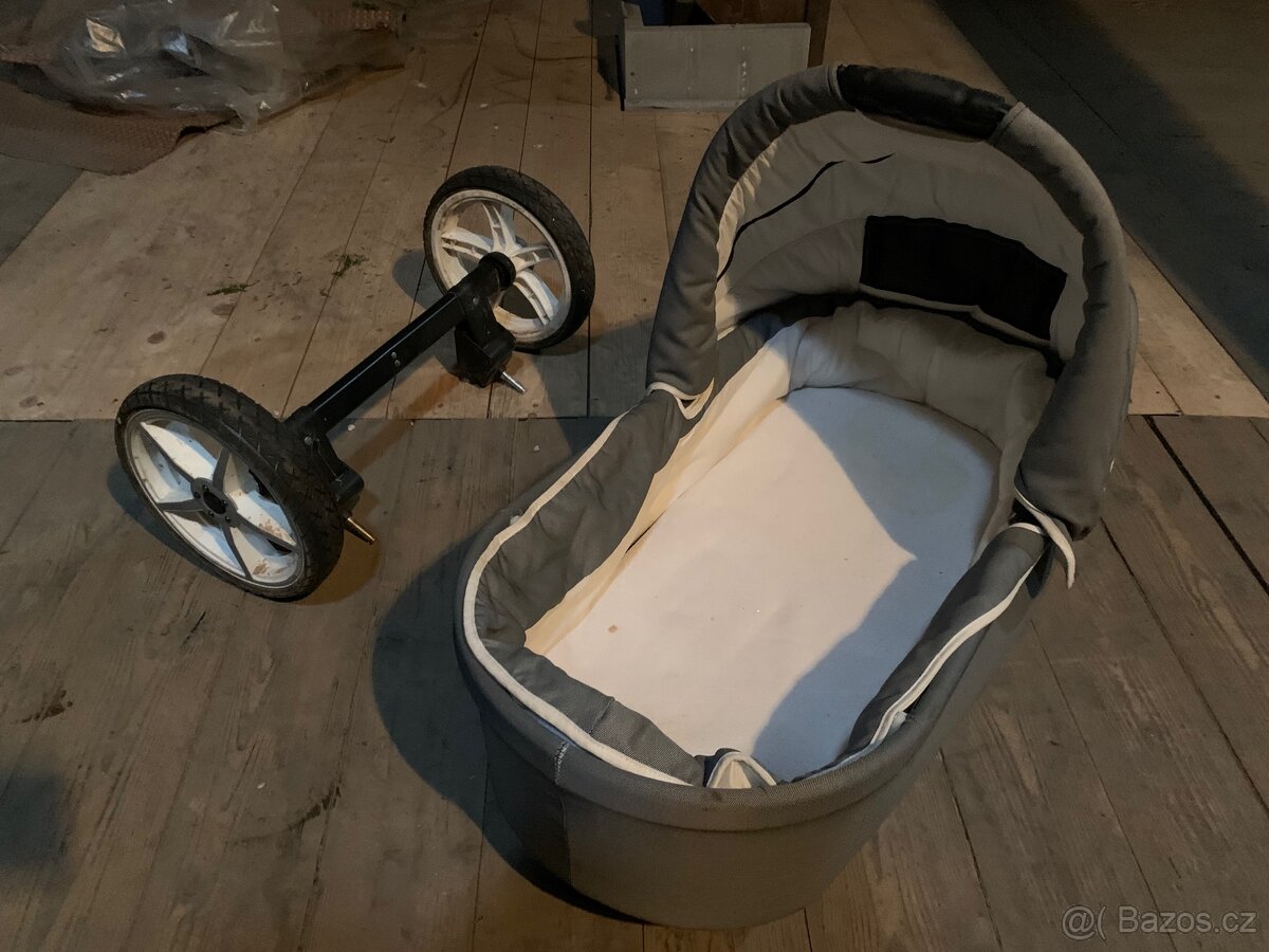 Kočárek Hartan - 9