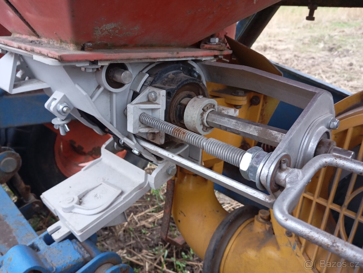 Predám sejacku - 9