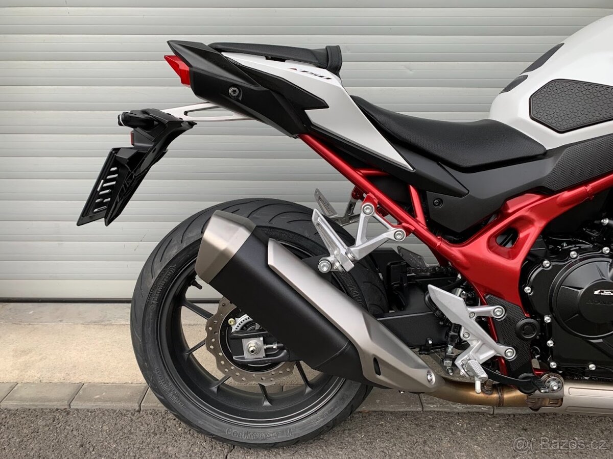 Honda CB 750 Hornet 35kW NOVÝ MODEL - 9