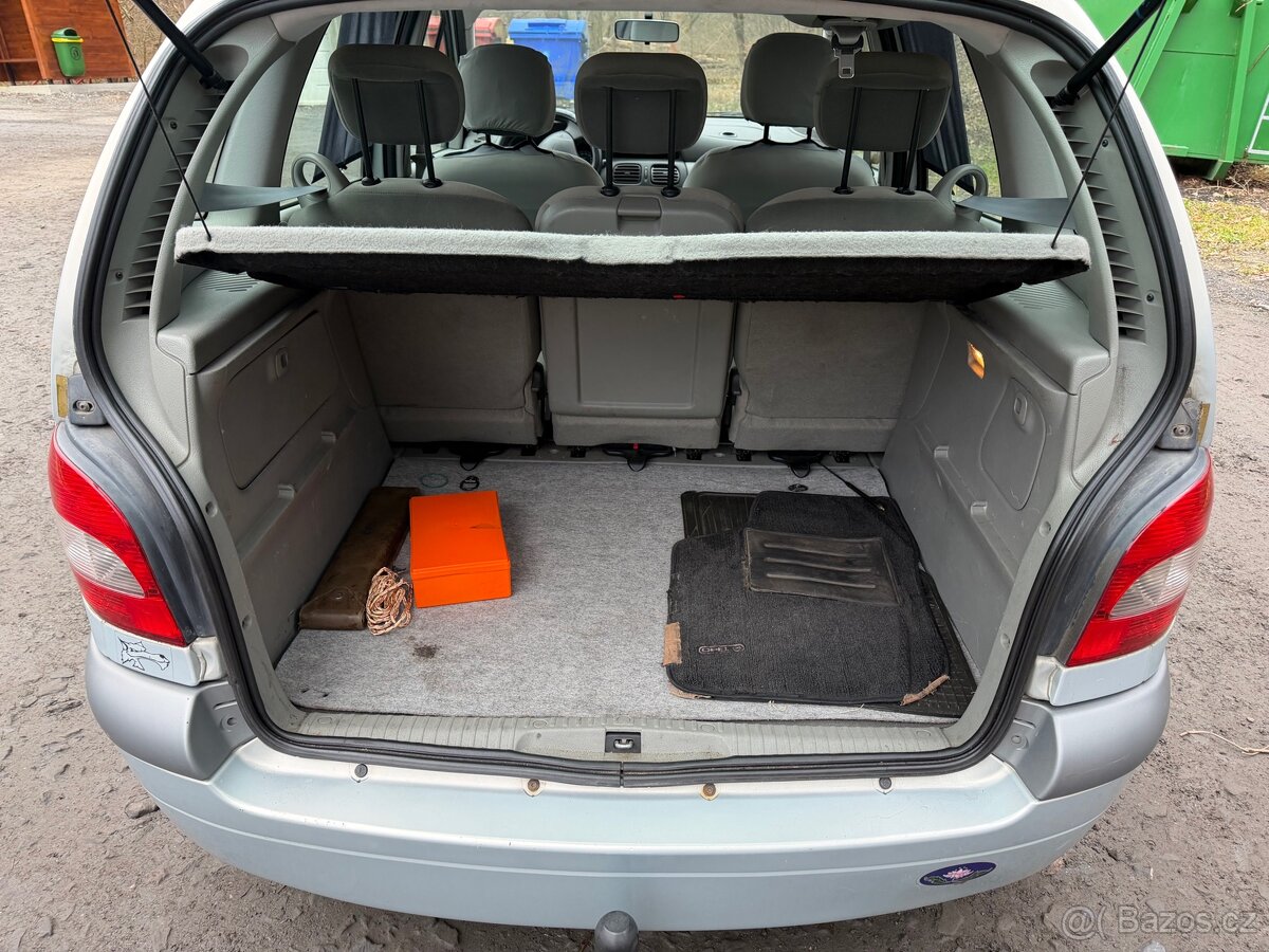 Renault Scenic 1,6 16 V Benzin - 9