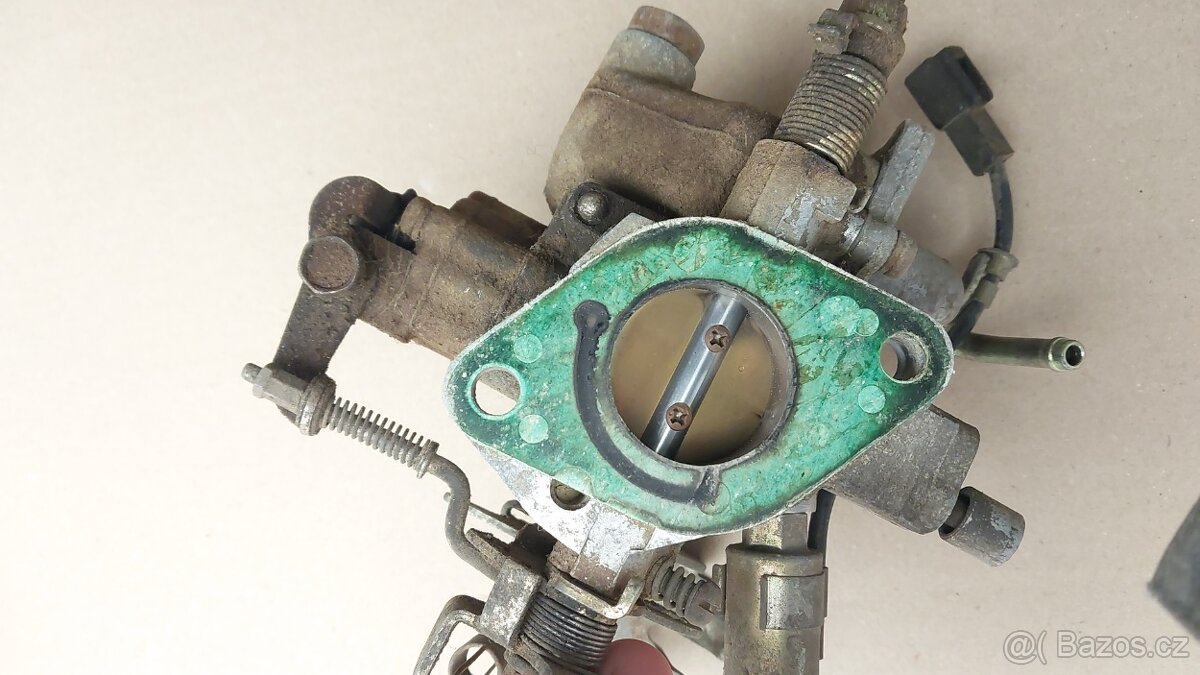 Suzuki Samurai SJ410 - Karburátor - 9