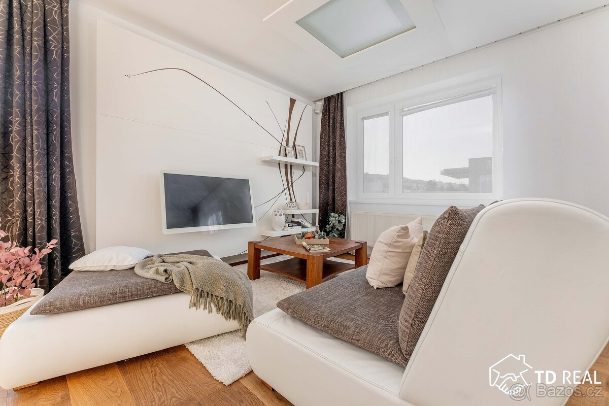 Atraktivní byt  3+kk 139 m2 v nejvyšším patře včetně terasy  - 9