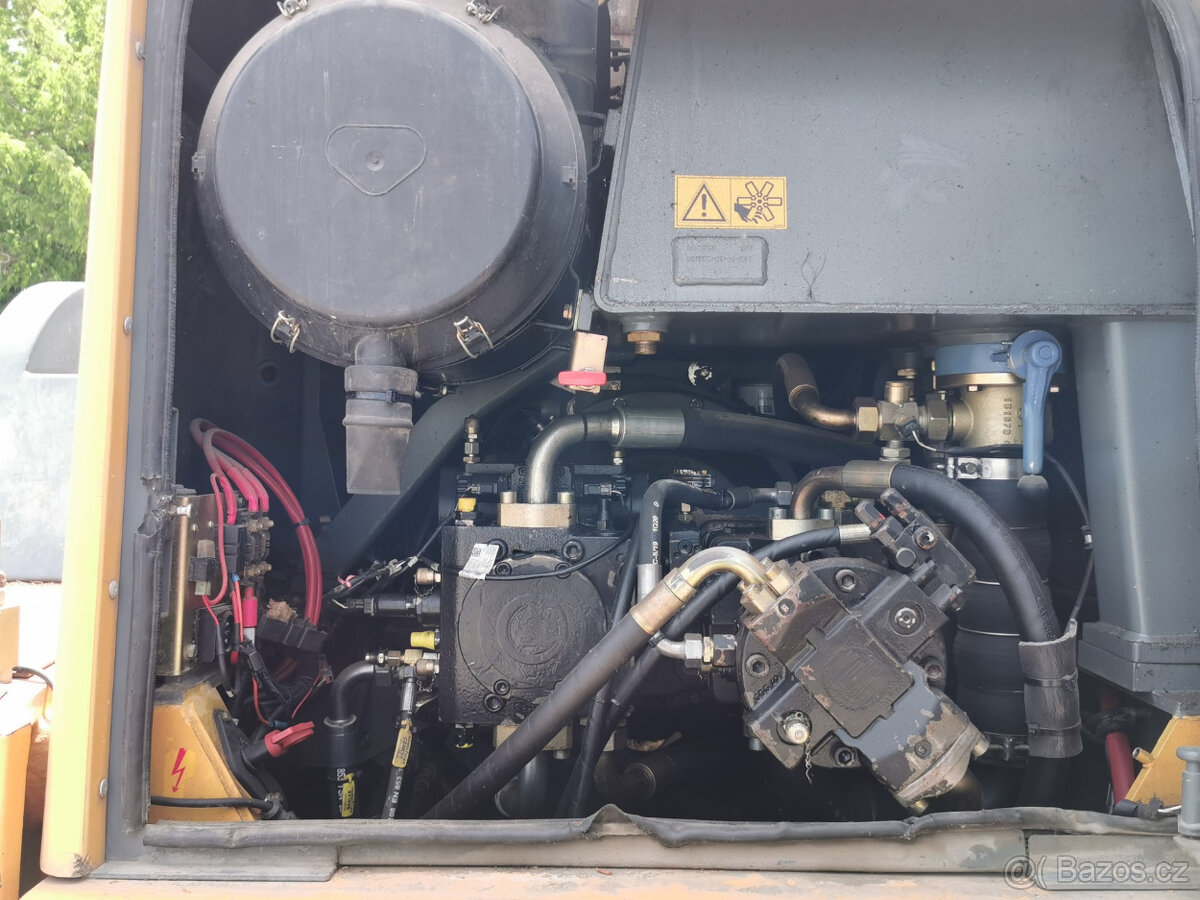 Prodám kolový nakladač LIEBHERR L564 - 9