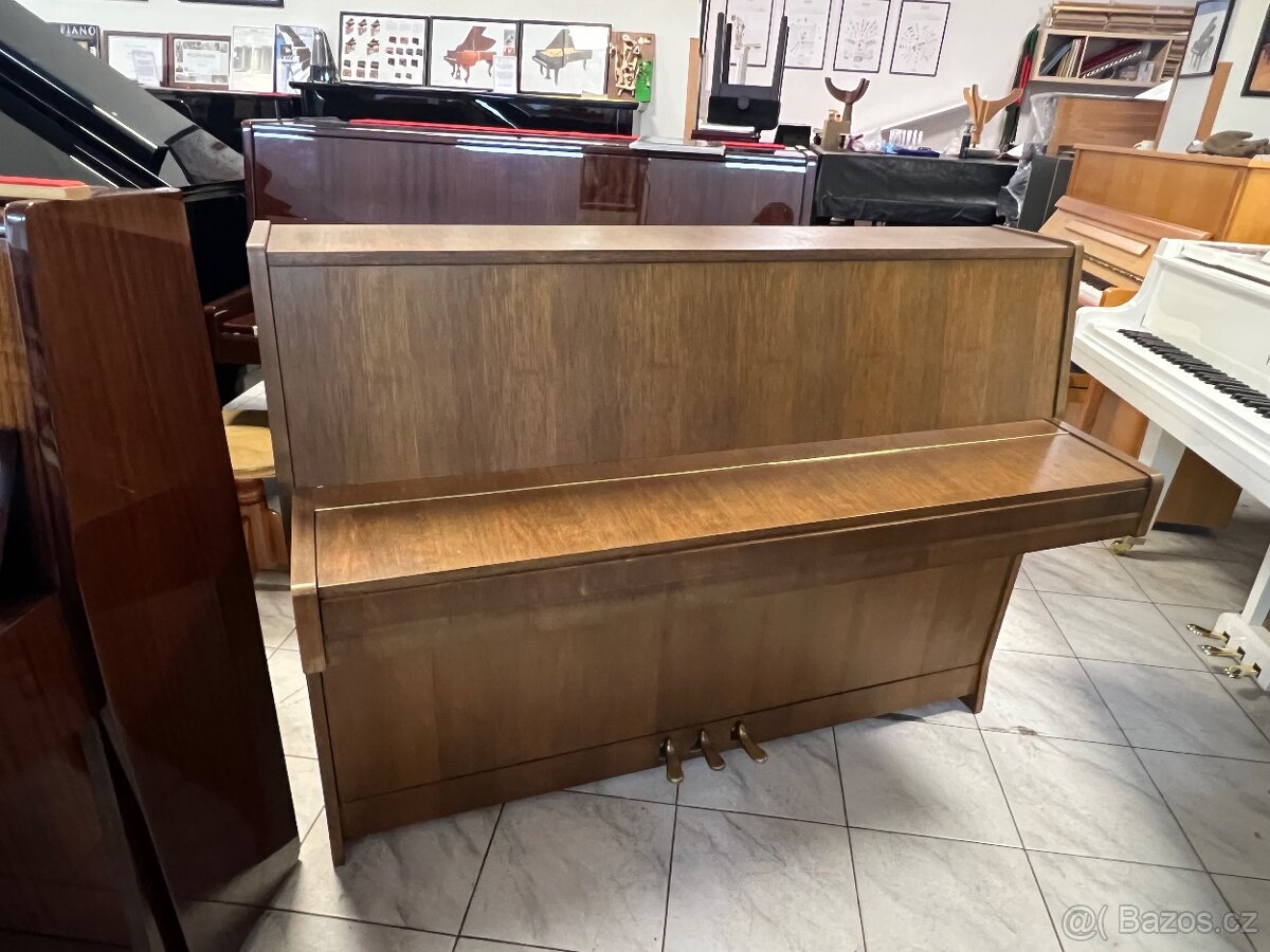 Petrof 105 se zárukou 2 roky dopravou 100 km. - 9