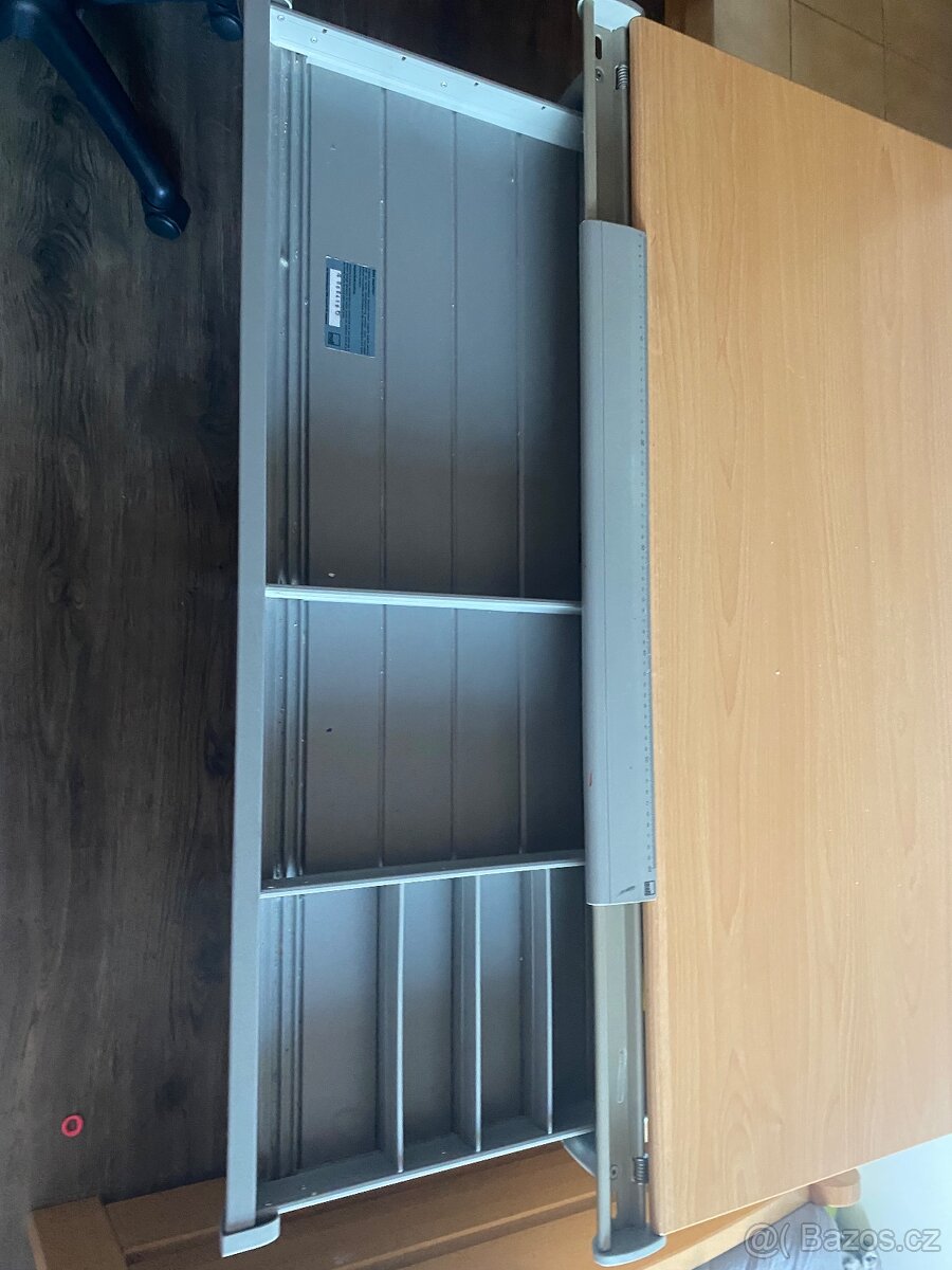 Rostoucí psací stůl - 9