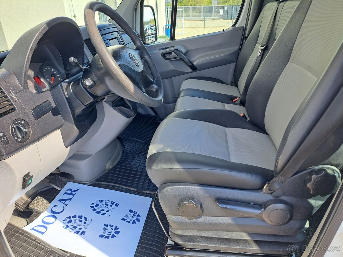 Volkswagen Crafter 2.0 TDI, 7 míst - 9