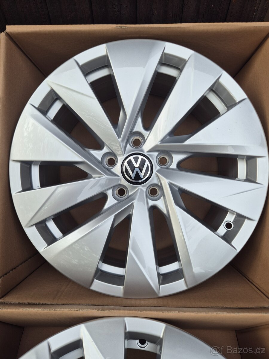 5x112 r17 Originál Vw Passat B9,Superb 4 - 9