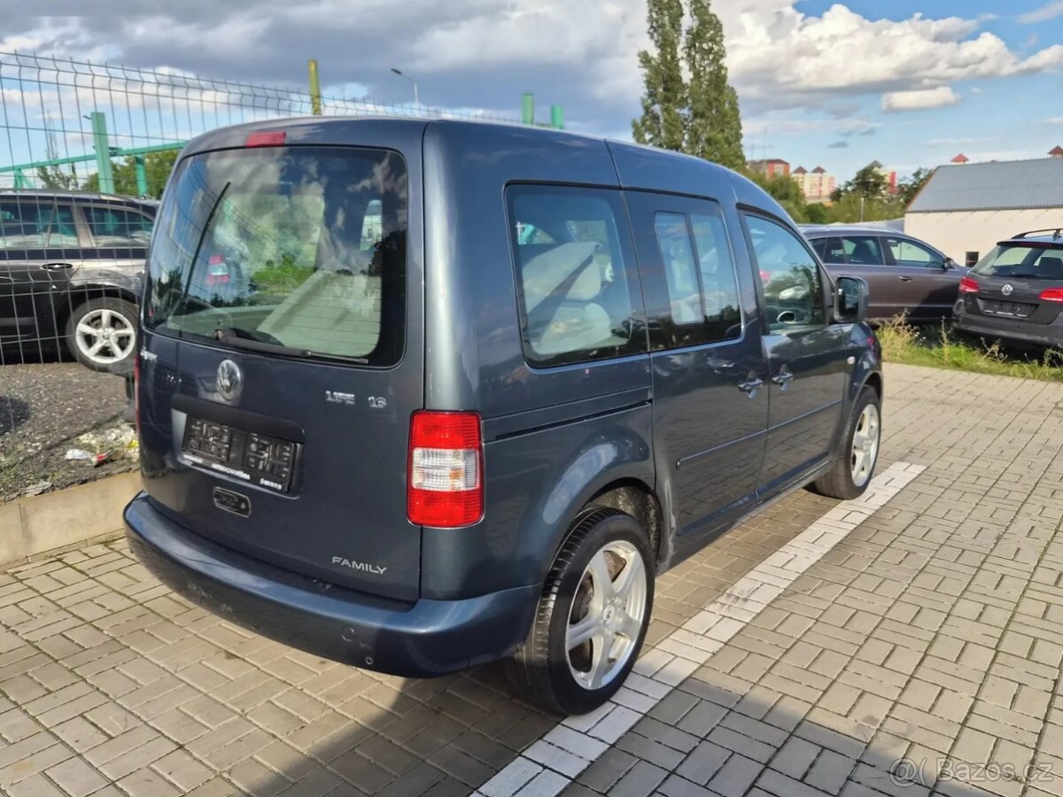 Volkswagen Caddy, 1.6i LIFE - 9