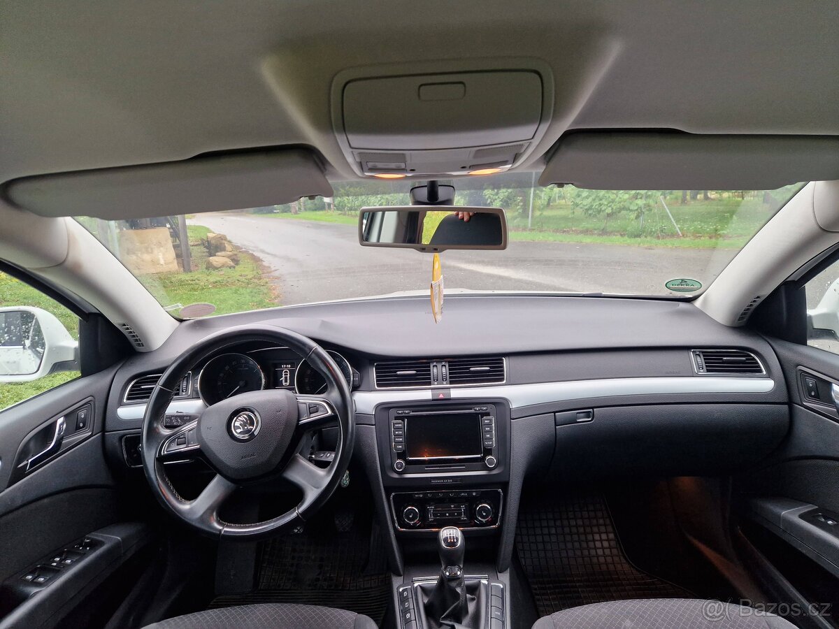 Škoda Superb 2 combi 2,0 TDI facelift , navi, xenony - 9