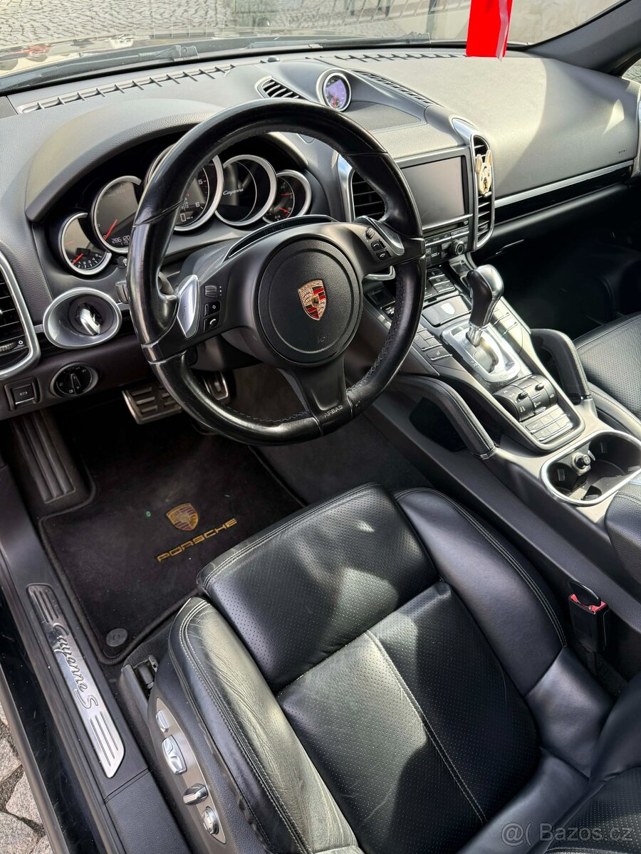 Porsche Cayenne - 9