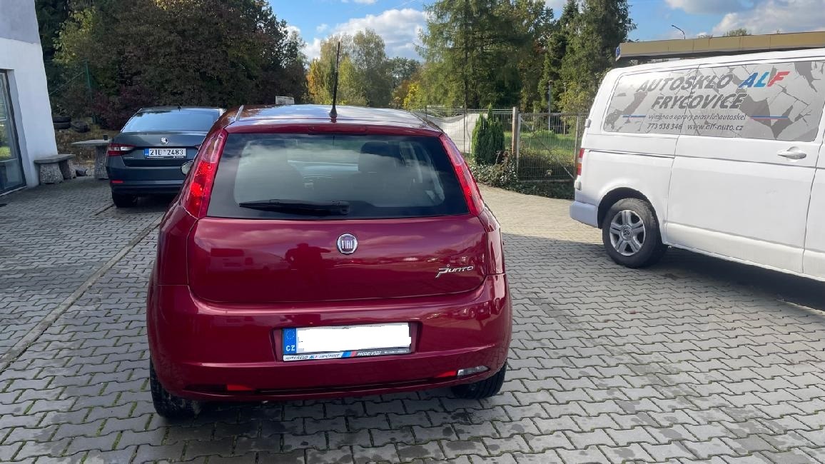 Fiat Punto, 1,2 i //ČR//2MAJITEL//AC// RV 5/2009 - 9