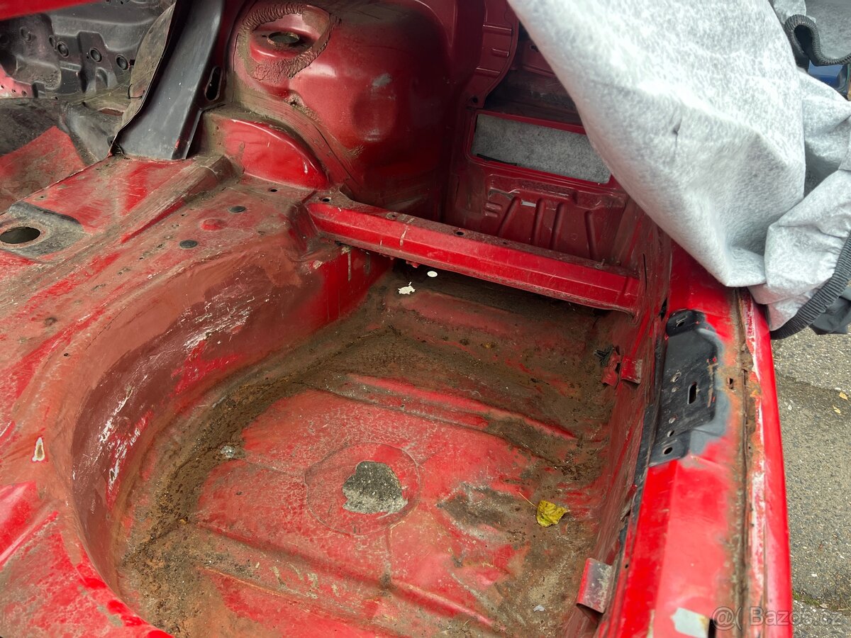 BMW E36 Coupe karoserie - 9