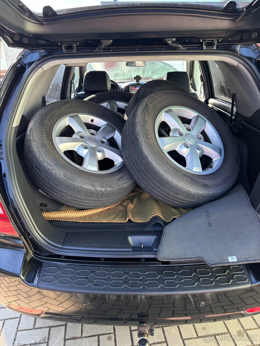 KIA Sorento 2,5 125kw r. 2007 - 9