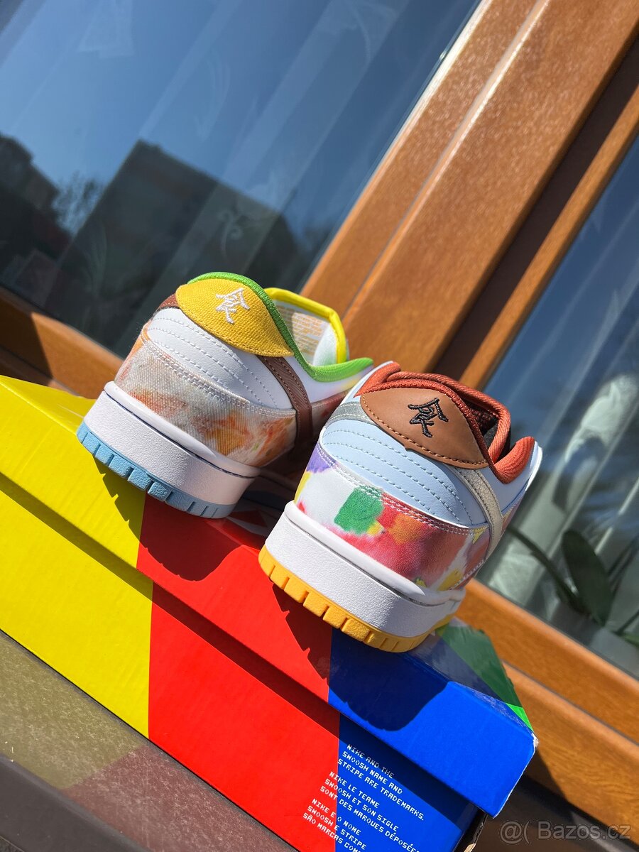 Nike SB Dunk Low Street Hawker - 9