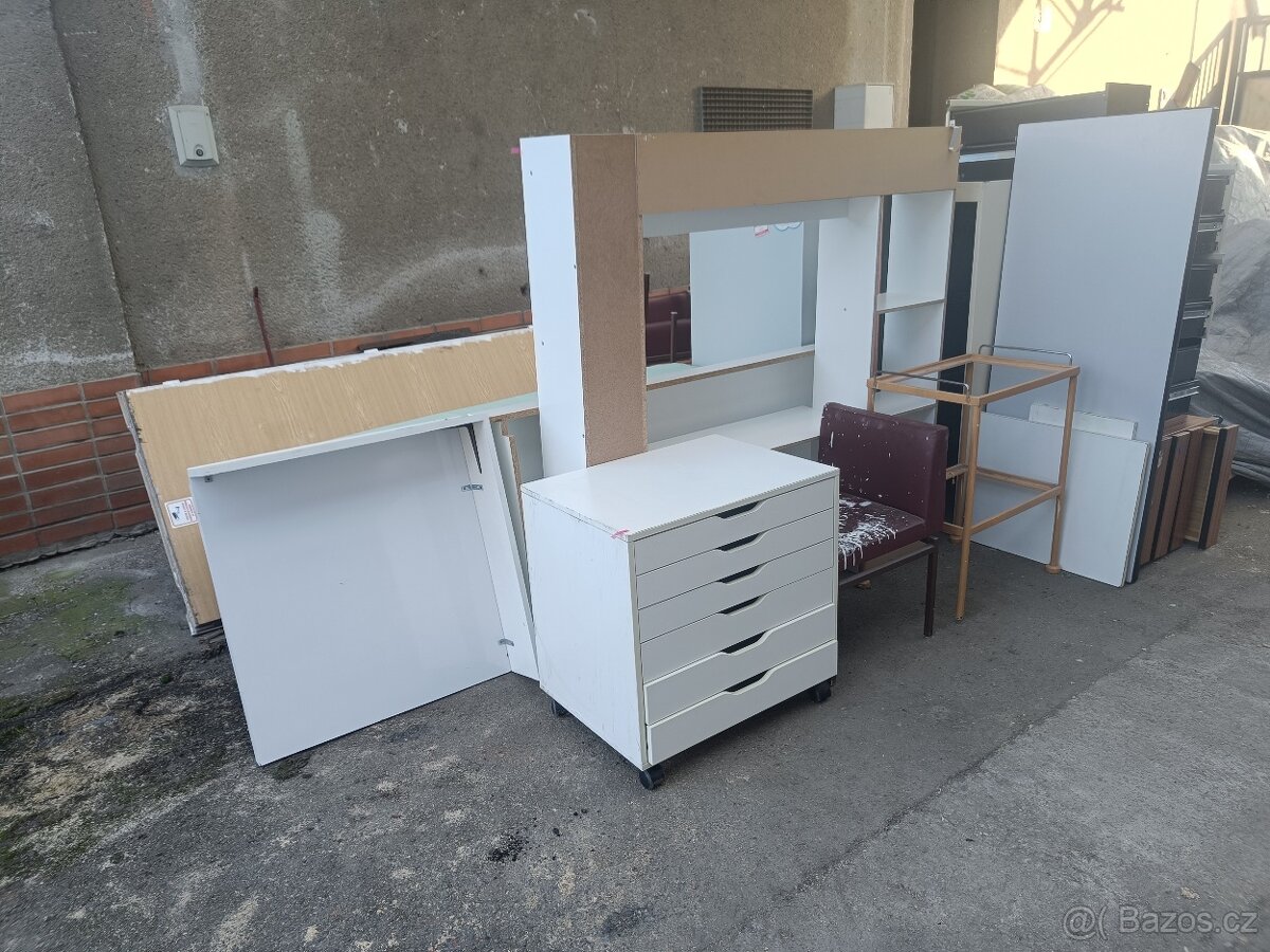 mix nábytku a židlí kartotéka - 9